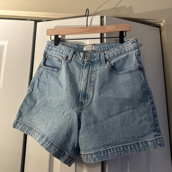 Abercrombie & Fitch The Dad Short High Rise - Picture 5 of 7